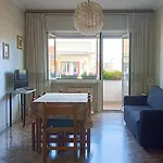 A Casa Di Ugo - Colors And Space At Pigneto, Rome